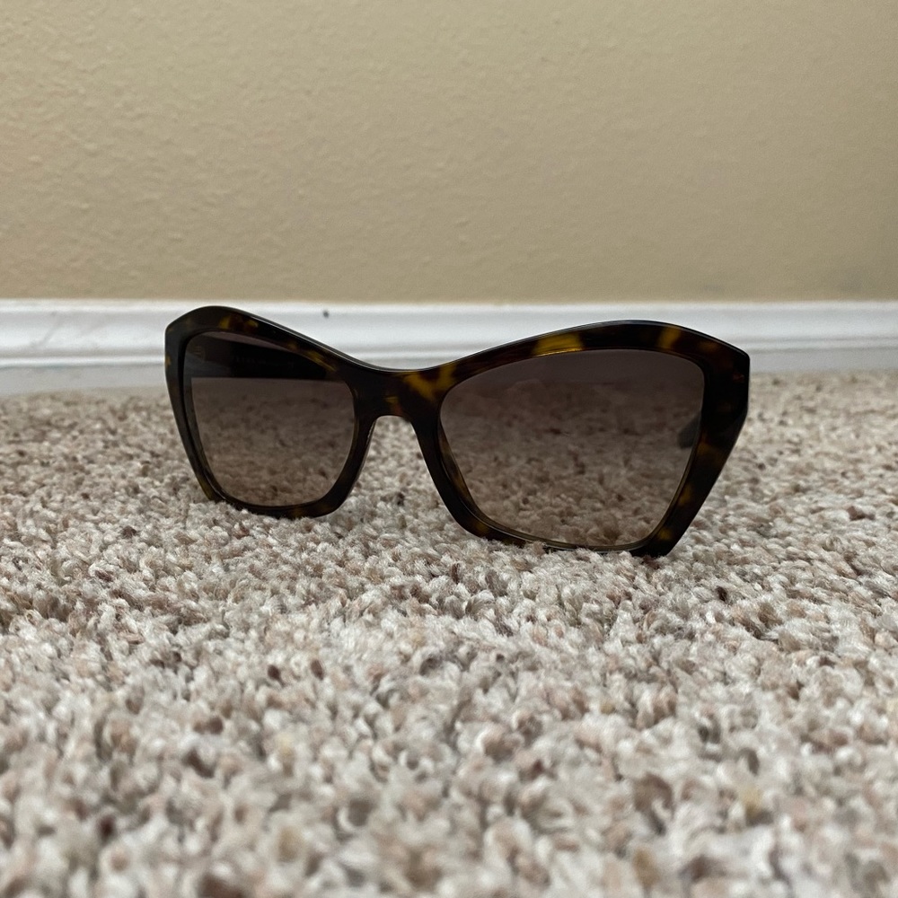Prada Sunglasses 🕶